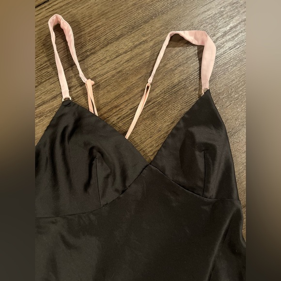 Victoria Secret Intimates Size Small - Picture 3 of 4